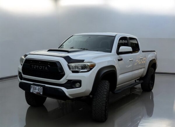 Toyota Tacoma 2017 (White)
